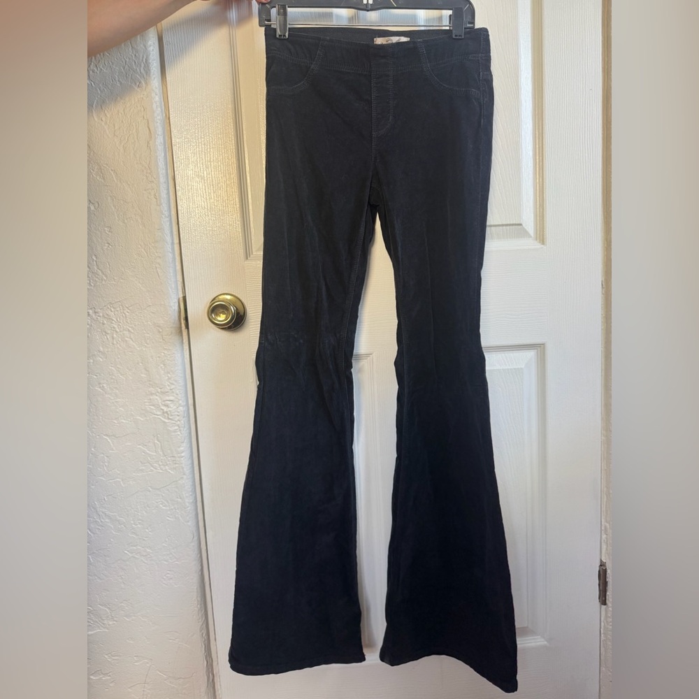 We The Free Black Pull-On Flare Pants - Sleek Bootcut Style